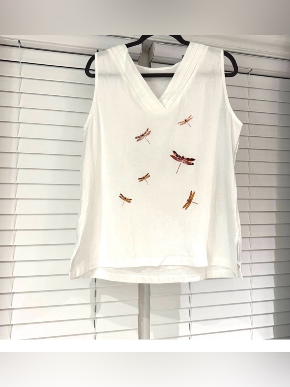 White Sleeveless Top with Dragonfly Design Size XL